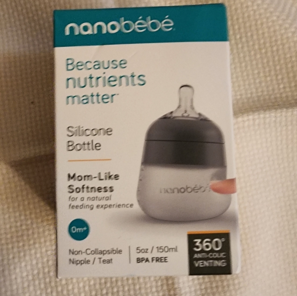 NANOBEBE Silicone Baby Bottle BPA Free Anti Colic Venting 360 Degree 5oz NEW